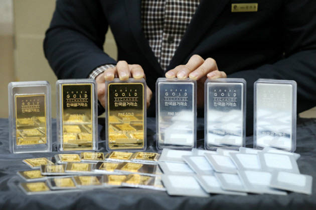 位于首尔市中心钟野区的韩国黄金交易所的金条.