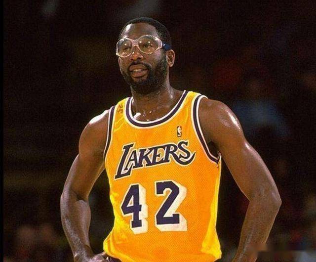詹姆斯沃西入选乔丹心中nba历史最佳阵容这个詹姆斯到底有多强