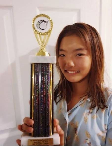 李同国女儿14岁身材似模特 娇妻是韩国小姐 婚后为其生下5个孩子