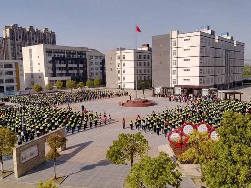 淮滨县实验学校:师生同心战疫情 守望春光迎中考