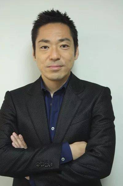 母亲告诉香川照之"一定要成为了不起的人物,超过市川猿之助超过藤间紫