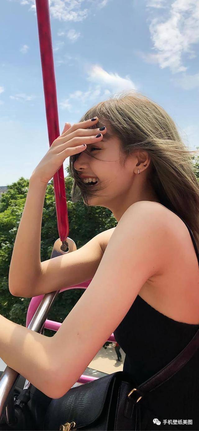 lisa壁纸全屏,lisa手机壁纸竖屏