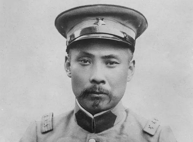 段祺瑞对子孙的家训"不从商不从政不从军",也许是他一生从权力漩涡里