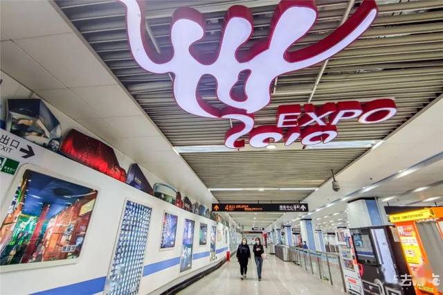 每当乘地铁路过这里,2010年盛大的世博会仿佛还在眼前,那份属于全上海