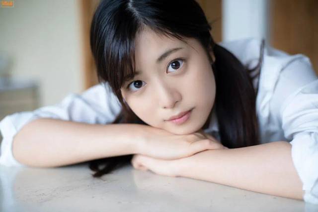尤物|吉田莉樱,日本最可爱高中女生