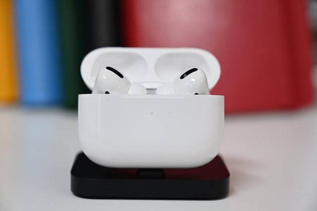 图]新款AirPods Pro恐将延迟发布最迟2021年上市_手机搜狐网