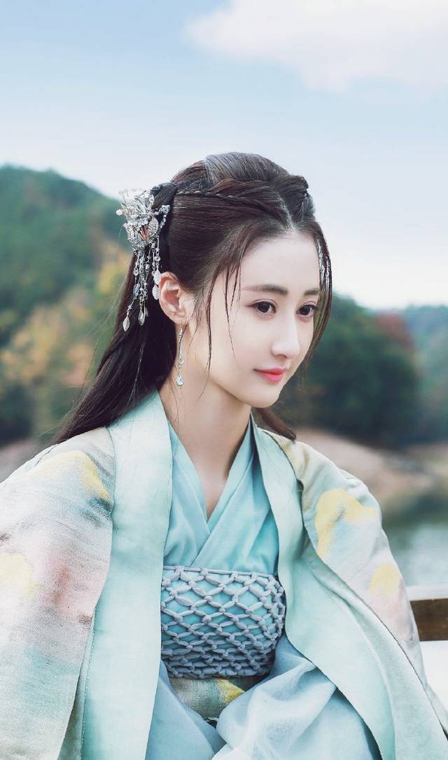 马泽涵古装造型甜美可人