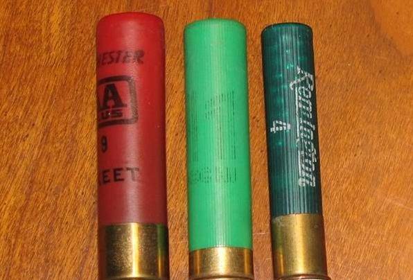 从左到右:28号,32号和410霰弹