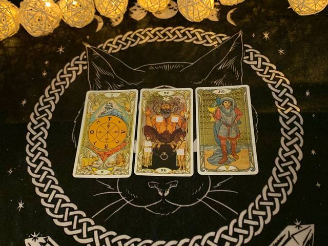 命运之轮 恶魔牌 圣杯侍者