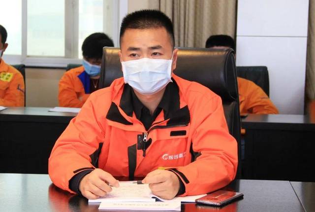 副总经理陆恪宣读了《关于调整安全生产管理委员会的通知》,明确安委