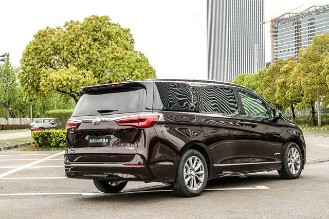 原创试驾gl8 avenir艾维亚六座版,少一个座,贵在哪?