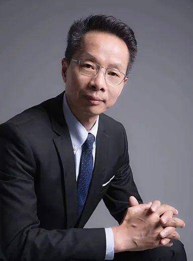 沈锡中 教授沈锡中,男,1963年生,教授,博士研究生导师.