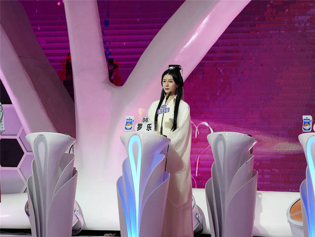 心动,智推,最后留灯的是同一个女生,今晚的《非诚勿扰》缘分妙不可言