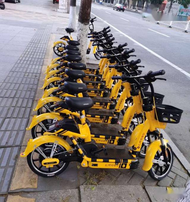 共享电动小黄车亮相阆中,以后出行更加方便了!