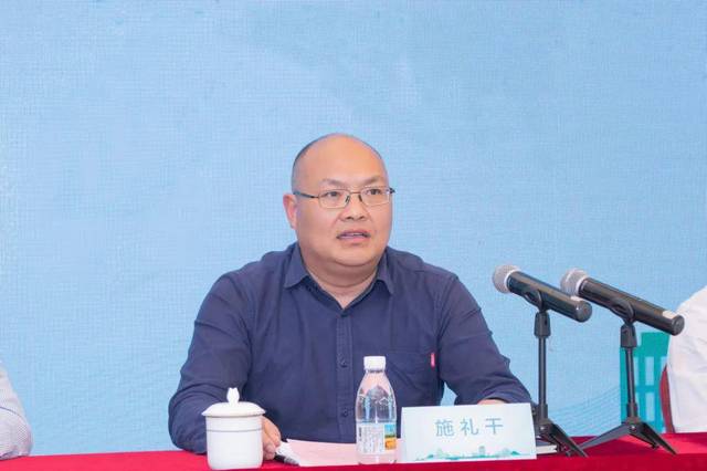 永康市副市长施礼干,省农信联社金华办事处主任助理鲍金标,永康市农业