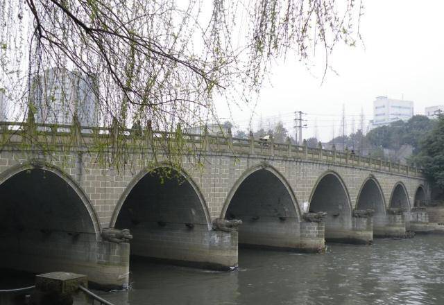 原创成都被忽略的古桥,是锦江上最大的一座石拱桥,已有400年历史