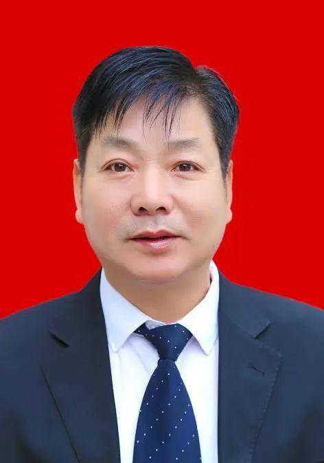 代昌禄,男,天门市蒋场镇永镇桥社区党支部书记,居委会主任,中共党员.