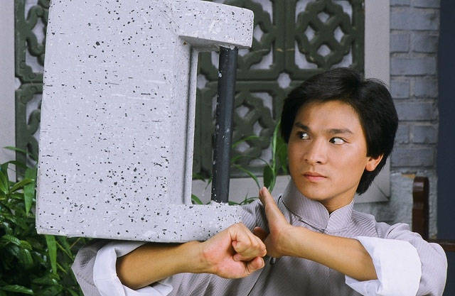 tvb老电视《苏乞儿》剧照:周润发,刘德华两代男神联袂主演_手机搜狐网