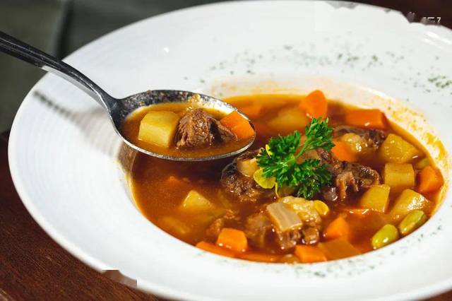 西班牙特色牛尾汤