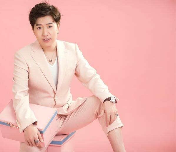 前夫刘亮酗酒赌博还家暴?白鸽带女儿演小品,意有所指