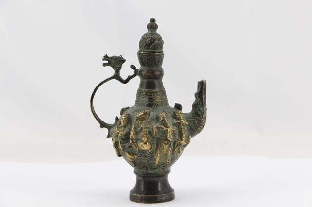 鉢，「大明宣德年製」宣德銅製 Sold at Auction: A BRONZE CENSER WITH XUANDE MARK 明. 