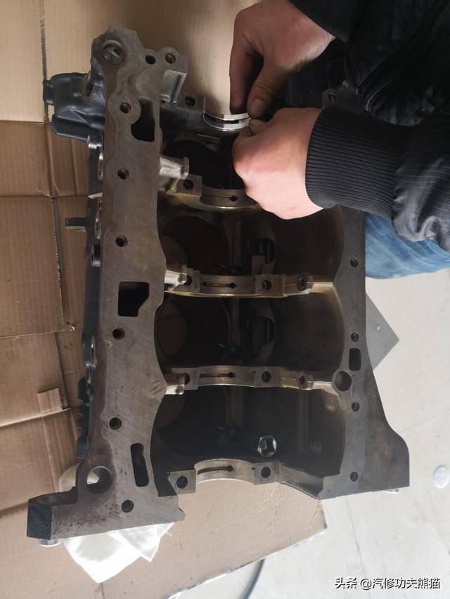 谁说三代ea888就不烧机油了?一台三代ea888的奥迪q5烧机油被拿下