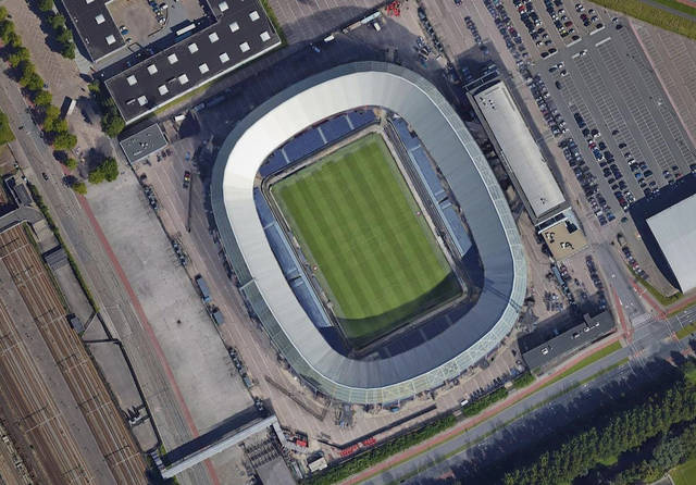 的主场 能容纳109815名观众 是现在欧洲最大的体育场 七,费耶诺德球场