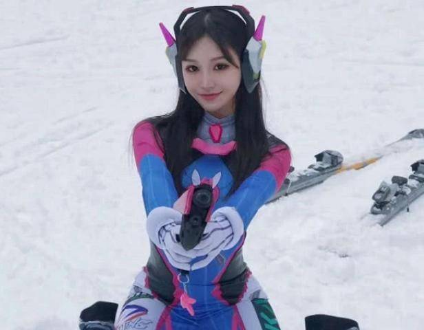 中国搏击最美武林宝贝,武僧一龙曾被她征服,球迷直呼惊艳