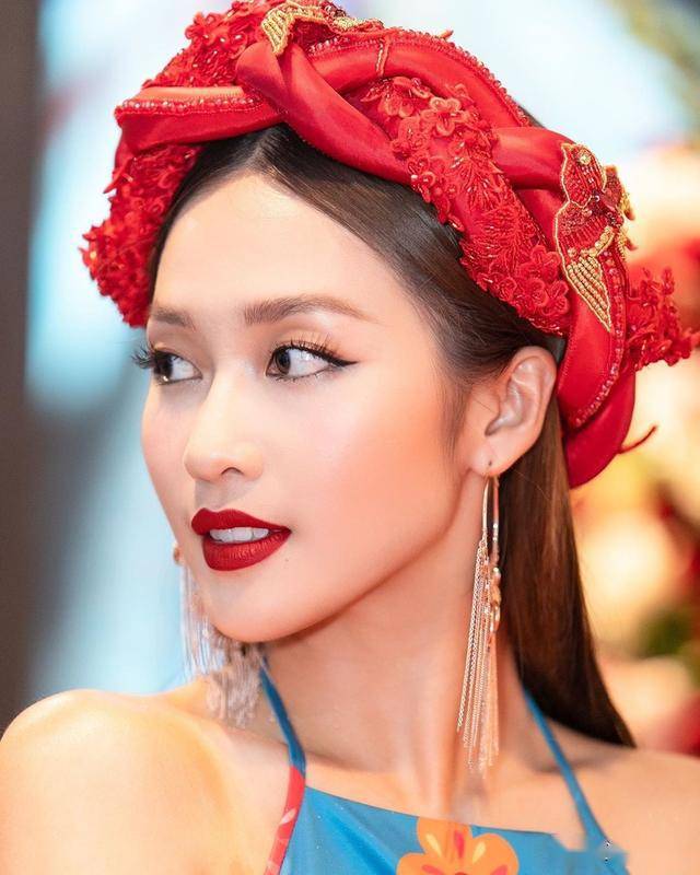 adidas御用麻豆,人气越南名模kh ngn