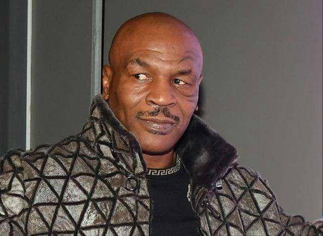 拳王泰森与奥尼尔连麦,自曝接受了干细胞治疗,但拒绝透露什么病