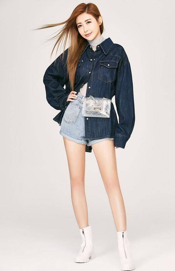 简恺乐:凹凸有致,面容姣好,性感到骨子里!