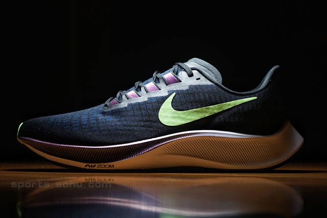 气垫再变身真能跑到飞? 全新飞马pegasus 37跑鞋测评