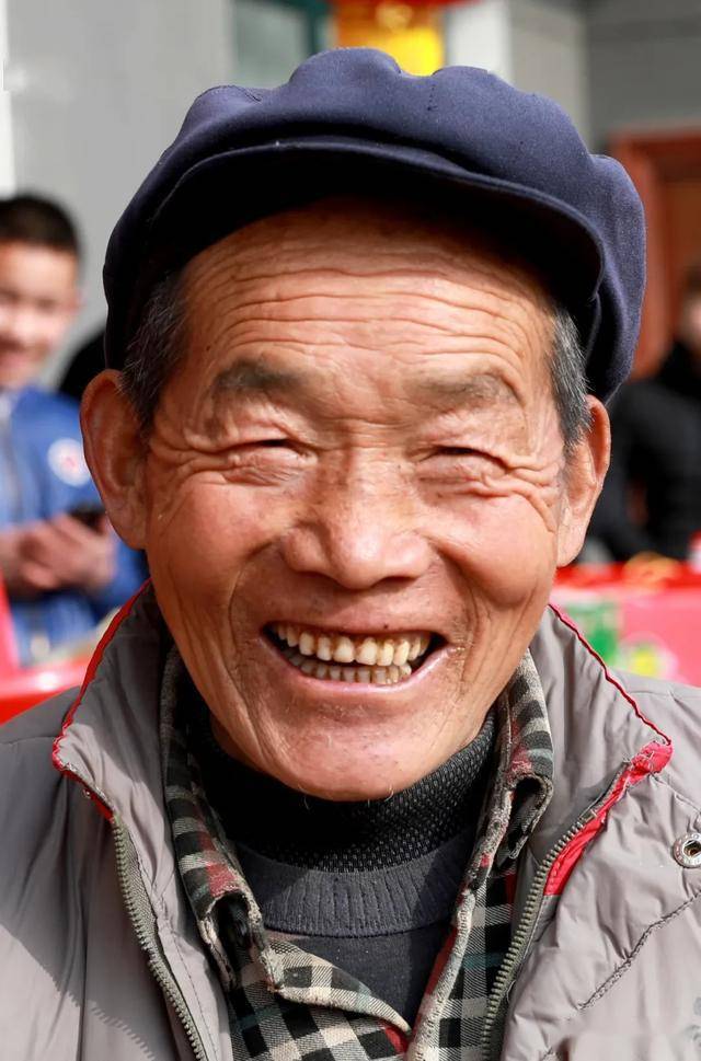 脱贫攻坚 · 新时代的笑脸摄影作品展在延川县文安驿镇康家村举办