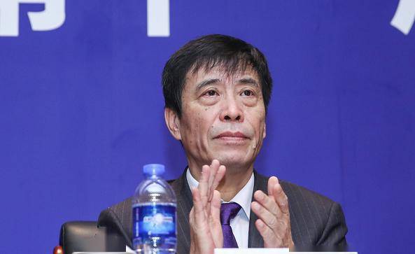 白岩松连线陈戌源!中超重启不会等待外援,国青打中乙好处多