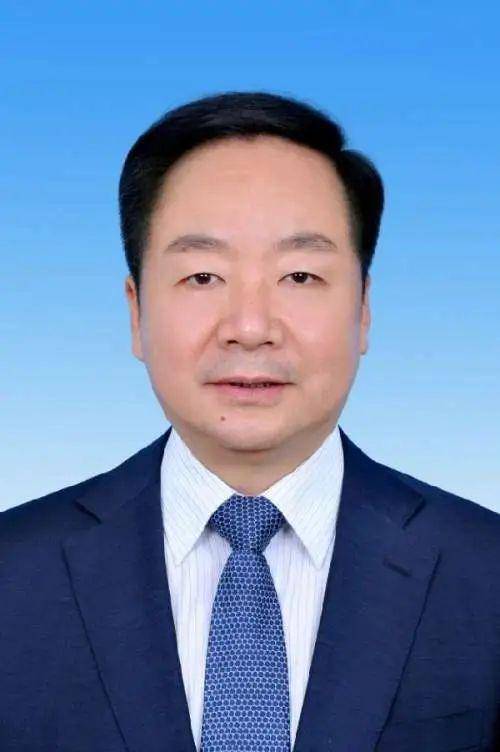 团县委干事,共青团西乡县委副书记,共青团西乡县委书记兼西乡县希望