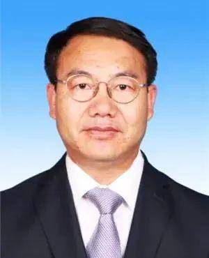 根据《党政领导干部选拔任用工作条例》及有关规定,现将彭海滨等同志