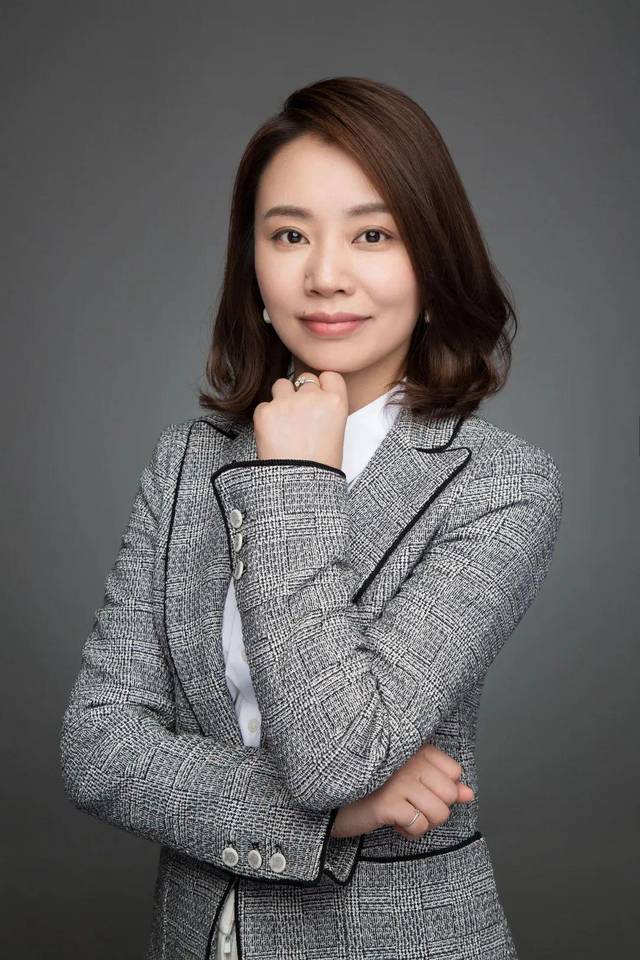 培训事业部总监丨 弘成教育 13:30-14:00 分享嘉宾: rachel 张妍丨