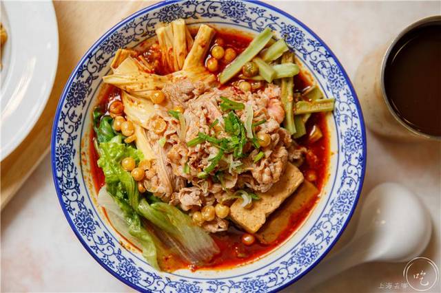 明星圈私藏的金色面馆,第一次出麻辣烫了!