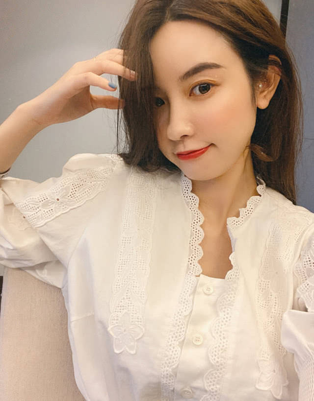 原创"总裁门"女网红被曝选为杭州巾帼公益大使,疑正宫亲友发声怒呛