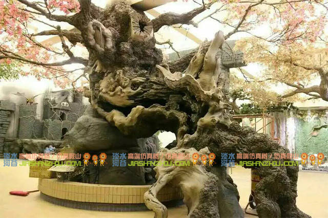 仿真古树做得很沧桑凸显很强的年代_手机搜狐网