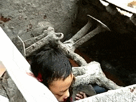 2016年,吉林某学校附近的一个工地里,居住在附近的一名小男孩掉进