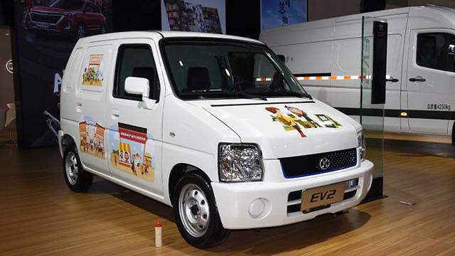 北汽ev2新款上市不到4万起续航100km