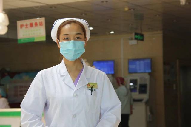 玛纳斯县人民医院开展"护士:快乐天使--人人享有健康"徒步活动 庆祝5.