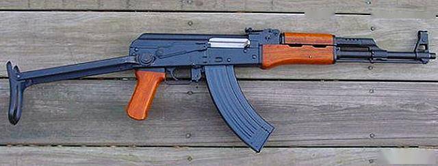 62mm普通弹(通常称为56式步枪弹),在100米距离上能击穿6mm厚的钢板