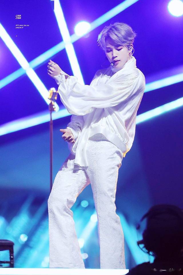 防弹少年团朴智旻令人羡慕的超绝身材比例