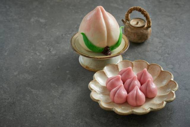 在《舌尖上的中国2》里,也展示过苏式船点绝技.