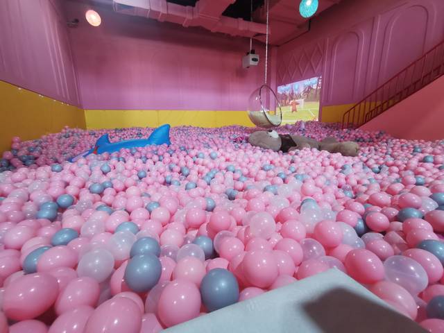 多乐岛运动游乐城入驻浦东啦蹦床公园创意高空挑战拓展