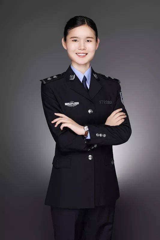 中国第一女警花图片