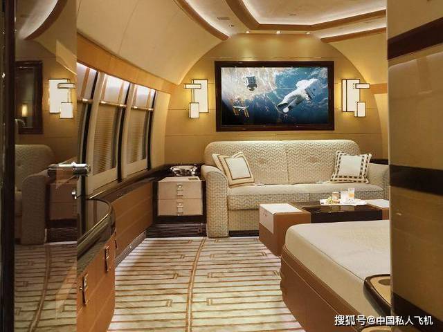 中东土豪,总统私人飞机同款波音747-8i,金光闪闪的内饰大揭秘