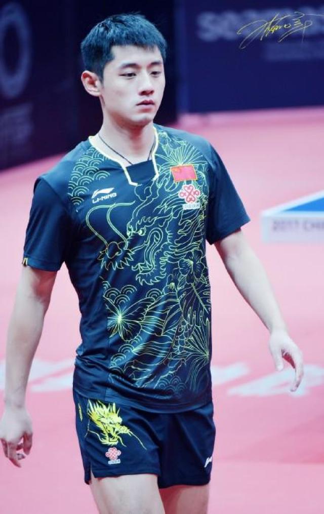 张继科因伤退赛!世乒赛后连轴拍综艺节目或致复发